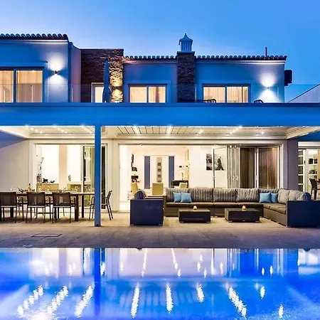 Sleeps 12 With Pool Air Con And Wifi Villa *