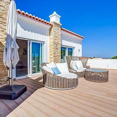 Villa Sleeps 12 With Pool Air Con And Wifi *