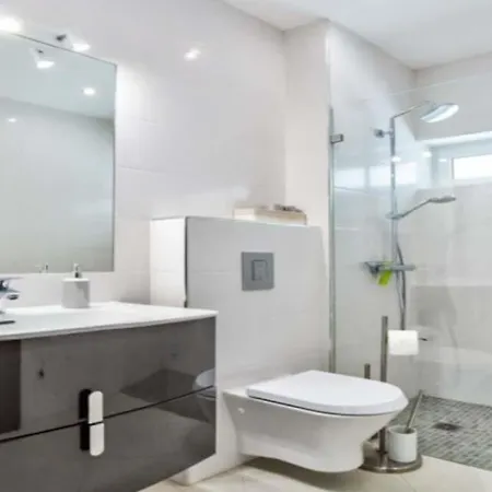 Βίλα Sleeps 12 With Pool Air Con And Wifi