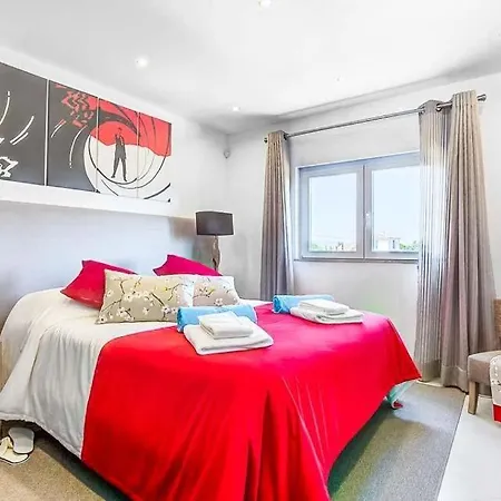 Βίλα Sleeps 12 With Pool Air Con And Wifi